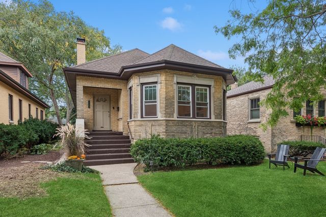 $699,000 | 1100 Mulford Street | Evanston