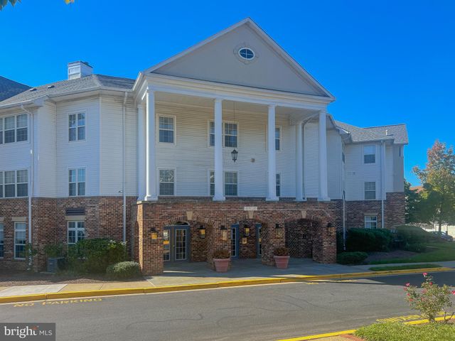 $240,000 | 6640 Lake Park Drive, Unit 305E | Greenbelt Lake Village Condominiums