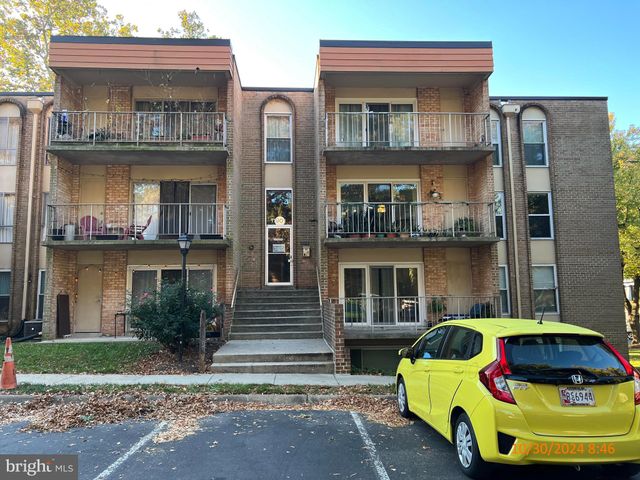 $168,000 | 11901 Parklawn Drive, Unit T2 | North Bethesda