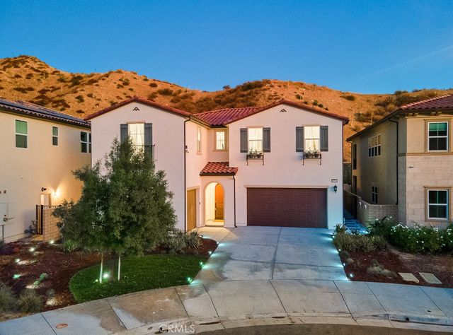 $1,290,000 | 18808 Annmae Place | Plum Canyon