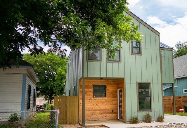 $2,200 | 104 Lamm Street | Harris