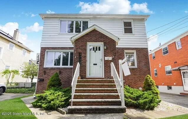 $3,000 | 229 Cromwell Avenue, Unit 1 | Dongan Hills