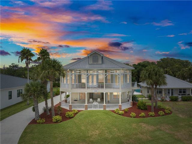 $1,950,000 | 1009 Indian River Drive | Sebastian