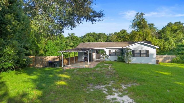 $1,900 | 2422 Princeton Avenue | Sanford