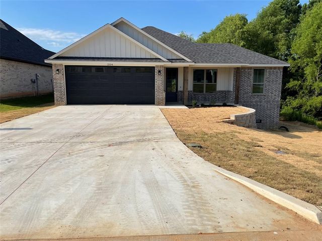 $299,900 | 2104 Sophia Lane | Longview