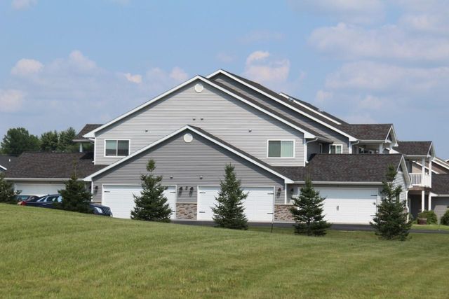 $1,600 | 1889 Cypress Court, Unit 8 | Menomonie