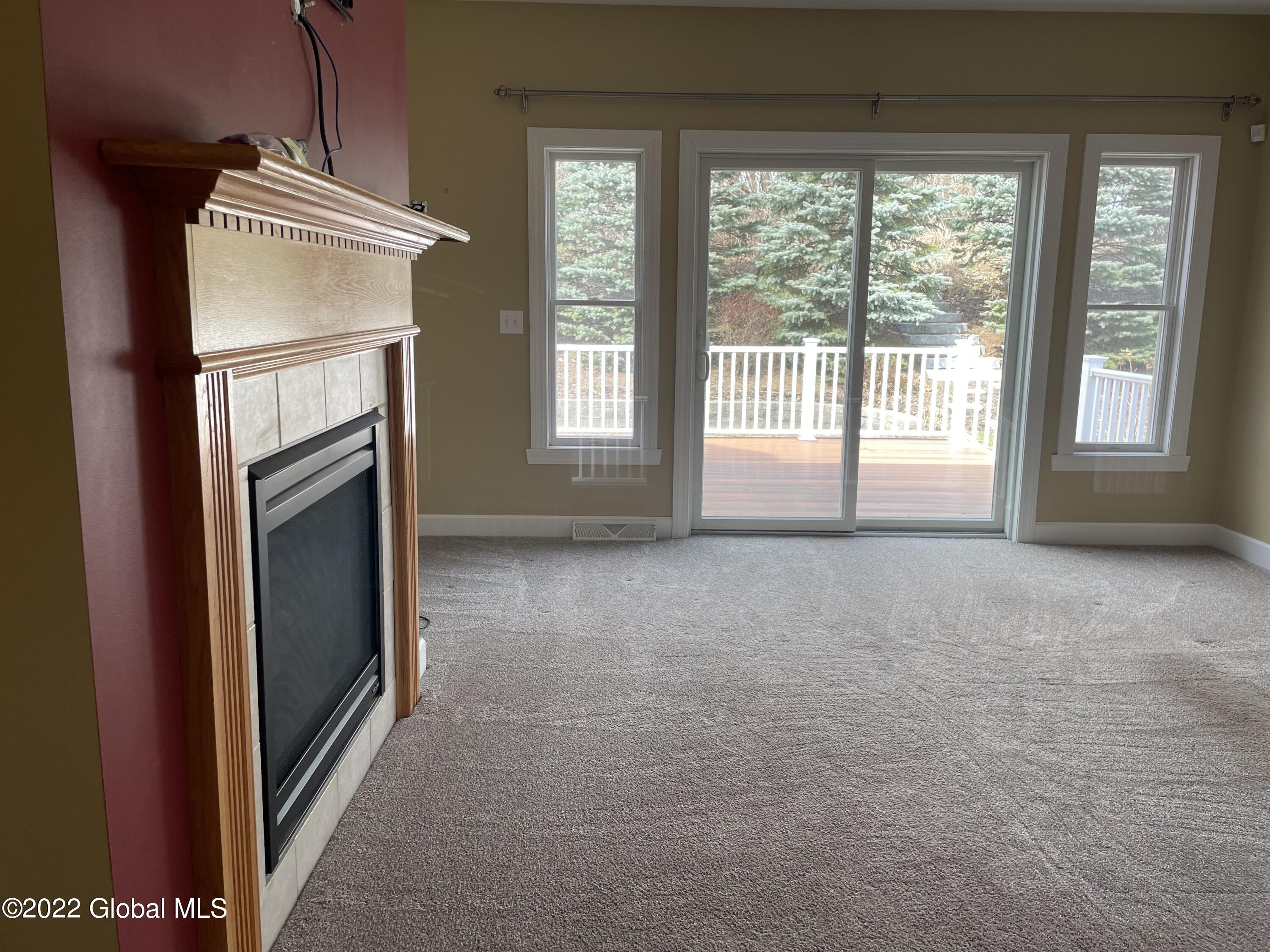 Rockrose dr rental living room