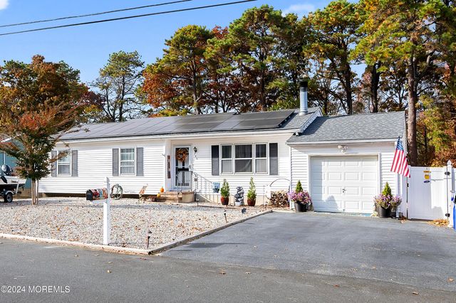 $549,900 | 136 Smith Circle | Brick Township - Ocean County