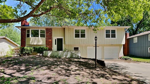 $299,900 | 518 Abilene Street | Deerfield