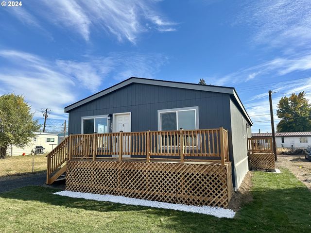 $269,500 | 152 Jefferson Avenue | Metolius