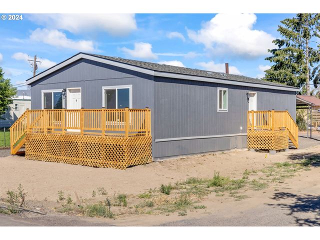 $269,500 | 152 Jefferson Avenue | Metolius