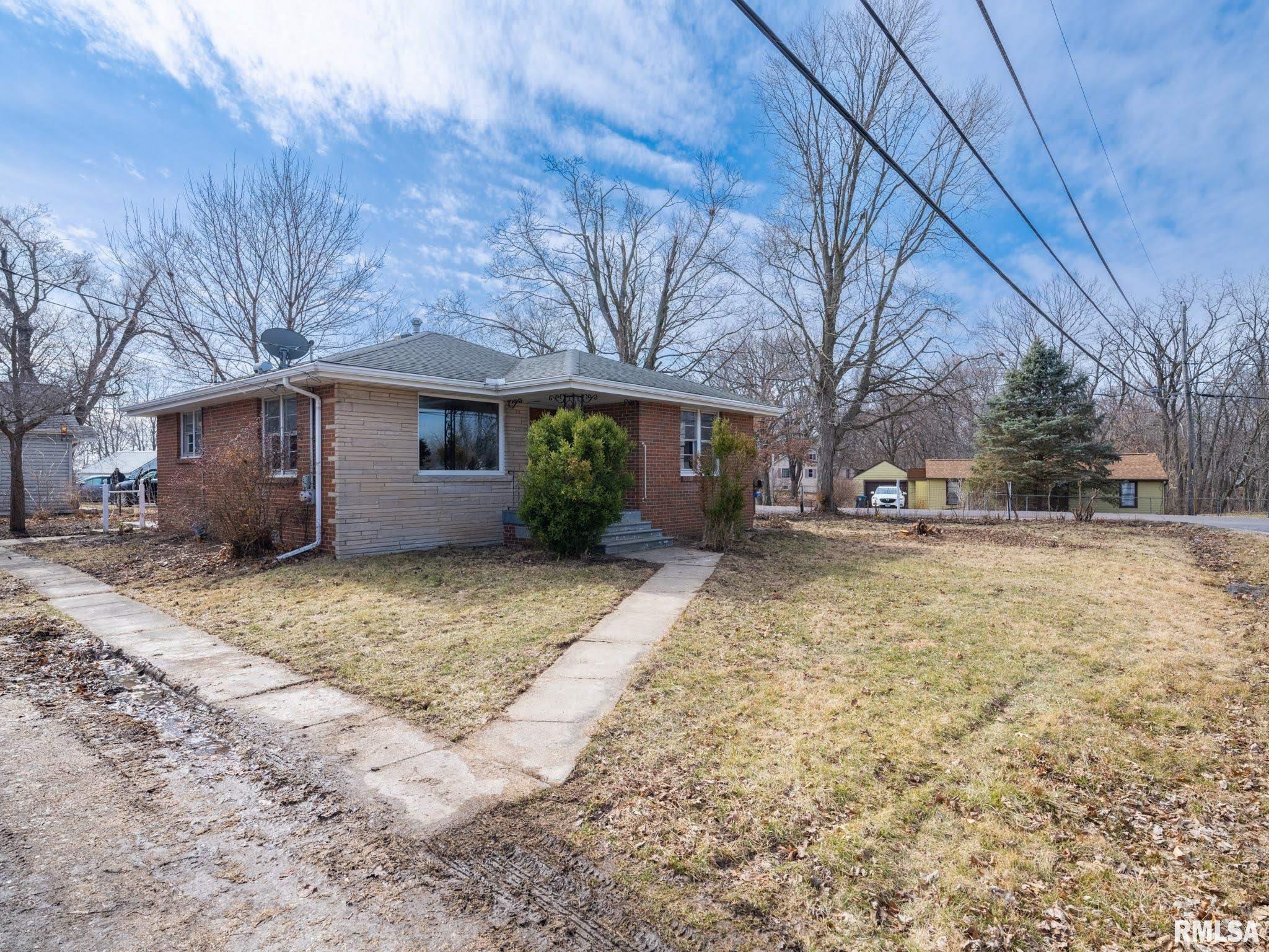 105 Melville Court, East Peoria, IL 61611 | Compass