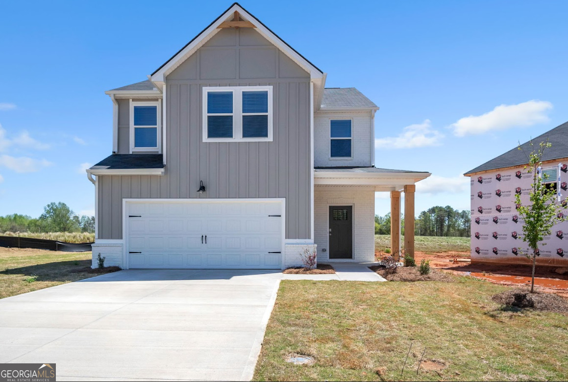 a house view with a outdoor space