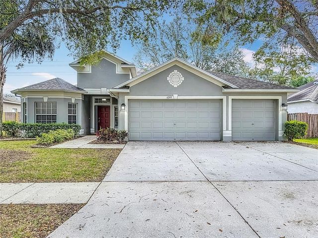 $482,400 | 4249 Balington Drive | Valrico