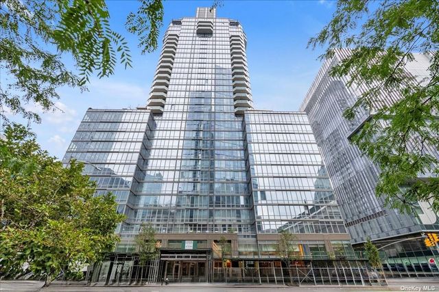 $1,824,975 | 10 West End Avenue, Unit 5H | Upper West Side