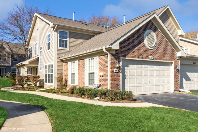 $410,000 | 641 Clover Hill Lane | Elk Grove Village