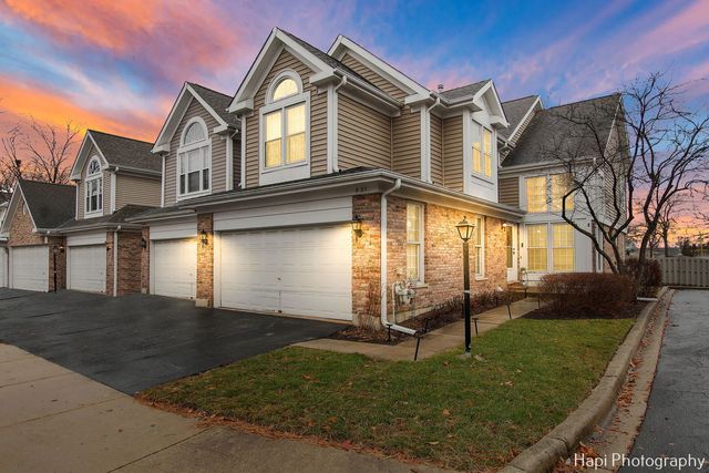 $474,000 | 831 Fairmont Court | Des Plaines