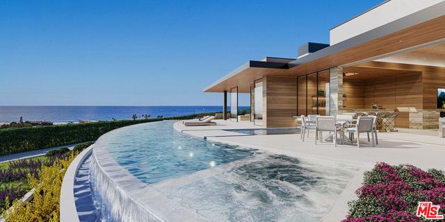 $8,900,000 | 6361 Sea Star Drive | Malibu Land Side