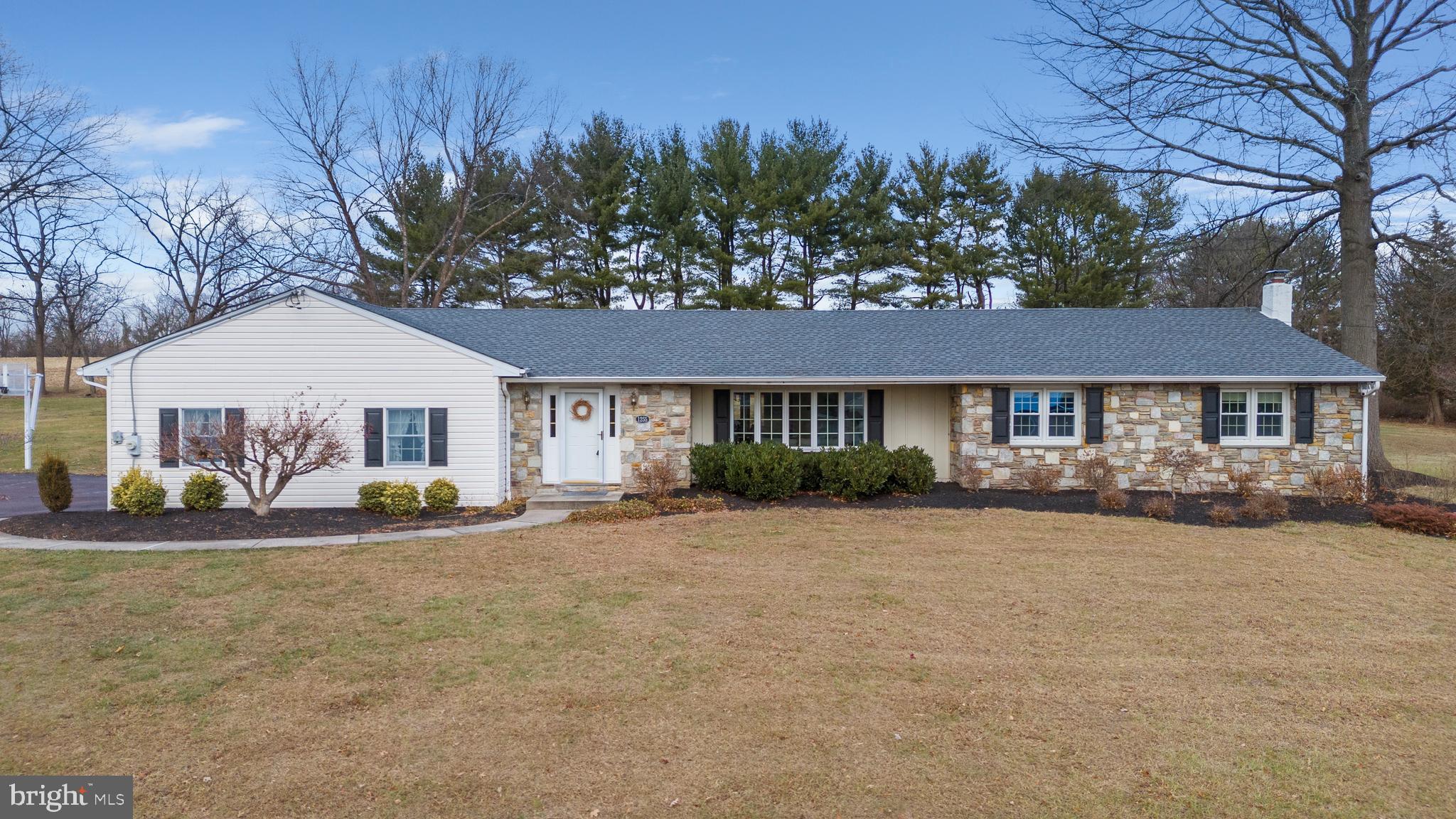 Stone front ranch