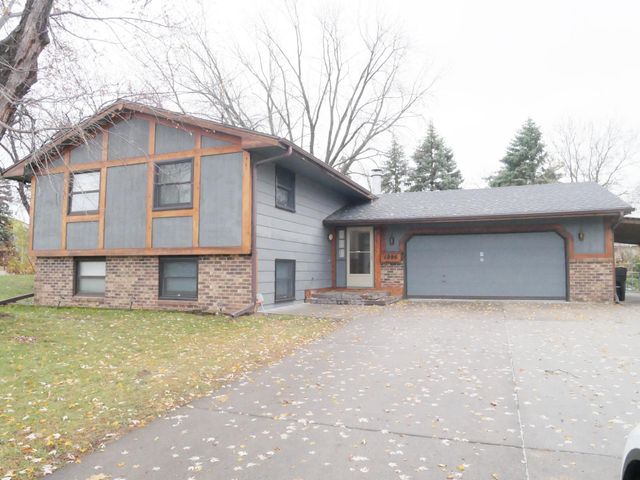 $389,900 | 1996 Kingston Avenue East | Hillside