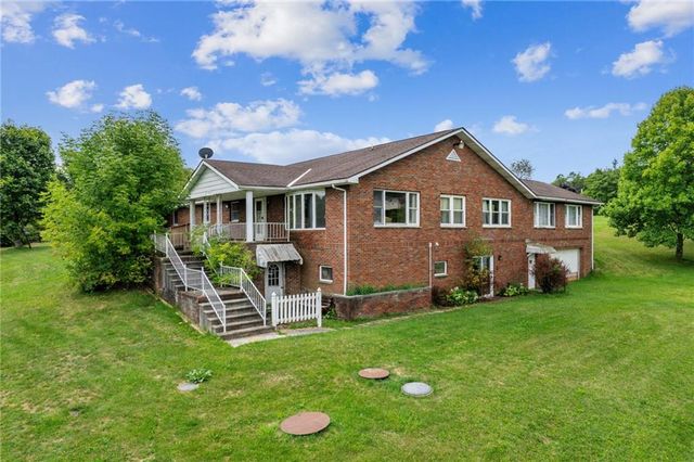 $379,000 | 121 Meadow View Lane | Barr Township - Cambria County