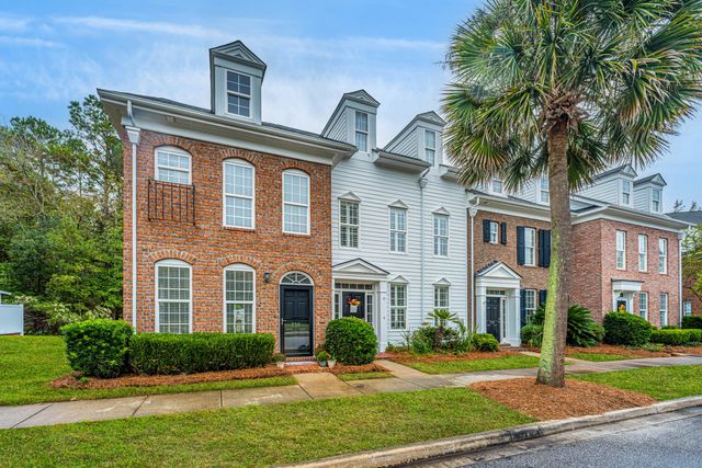 $375,000 | 750 Certificate Court | Grand Oaks Townhomes