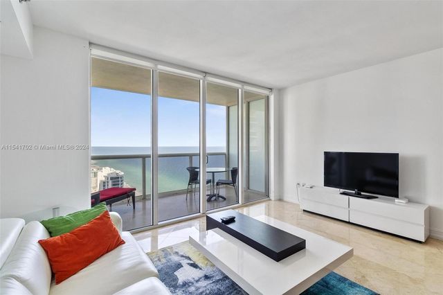 $4,500 | 1830 South Ocean Drive, Unit 3809 | Oceanside