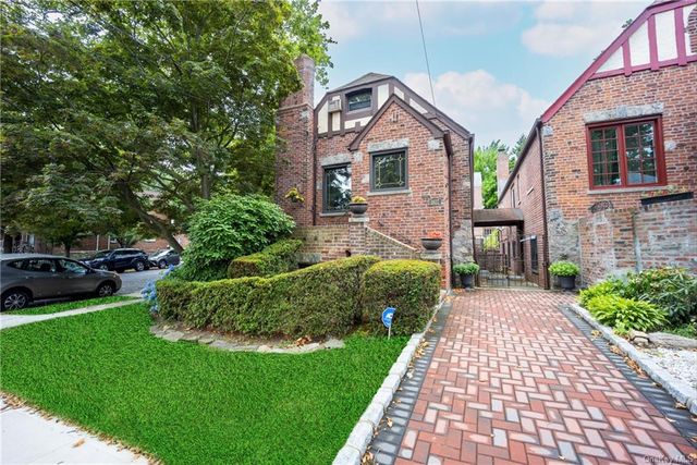 $925,000 | 1817 Tenbroeck Avenue | Morris Park