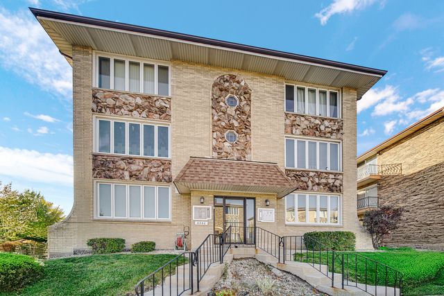 $239,000 | 6260 South Newland Avenue, Unit 1S | Clearing