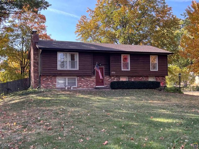 $249,900 | 1733 Southeast 37th Street | Topeka