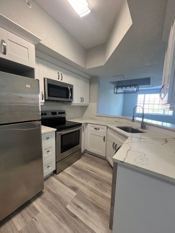 $2,650 | 785 Southwest 148th Avenue, Unit 1412 | New River Estates