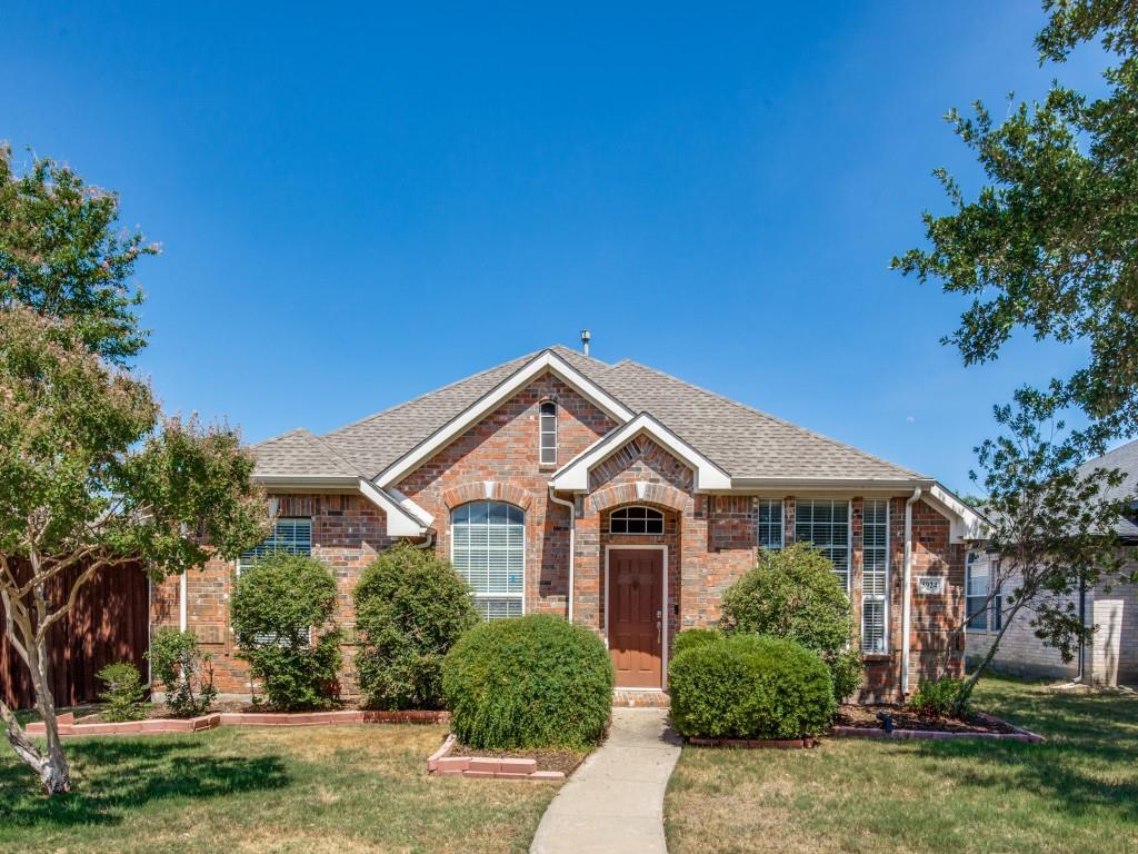 View of front of home with a front lawn