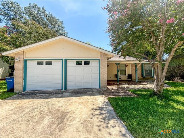 $395,000 | 599 Dallas Street | New Braunfels