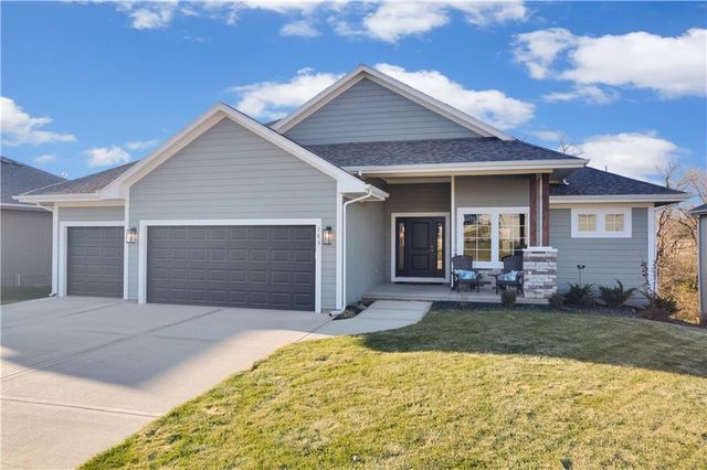 $699,950 | 183 South Singletree Street | Olathe