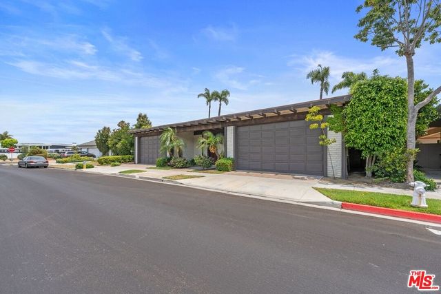 $6,999,000 | 1542 Galaxy Drive | West Bay-Santa Ana Heights