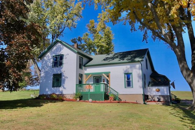 $485,000 | W908 County Road Z | Fountain Prairie