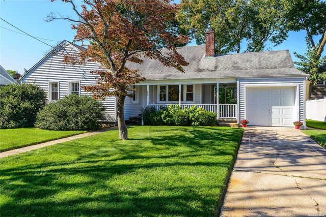 $1,098,888 | 63 Woodbury Way | Syosset