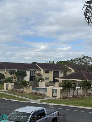 $290,000 | 22465 Southwest 61st Way, Unit D245 | Sandalfoot Cove