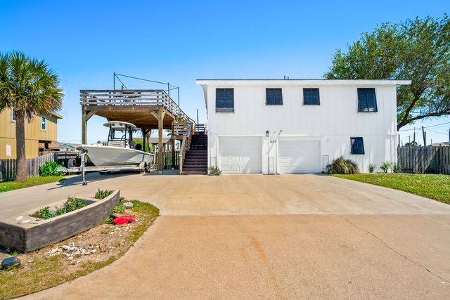 $699,000 | 607 6th Street | Port Aransas