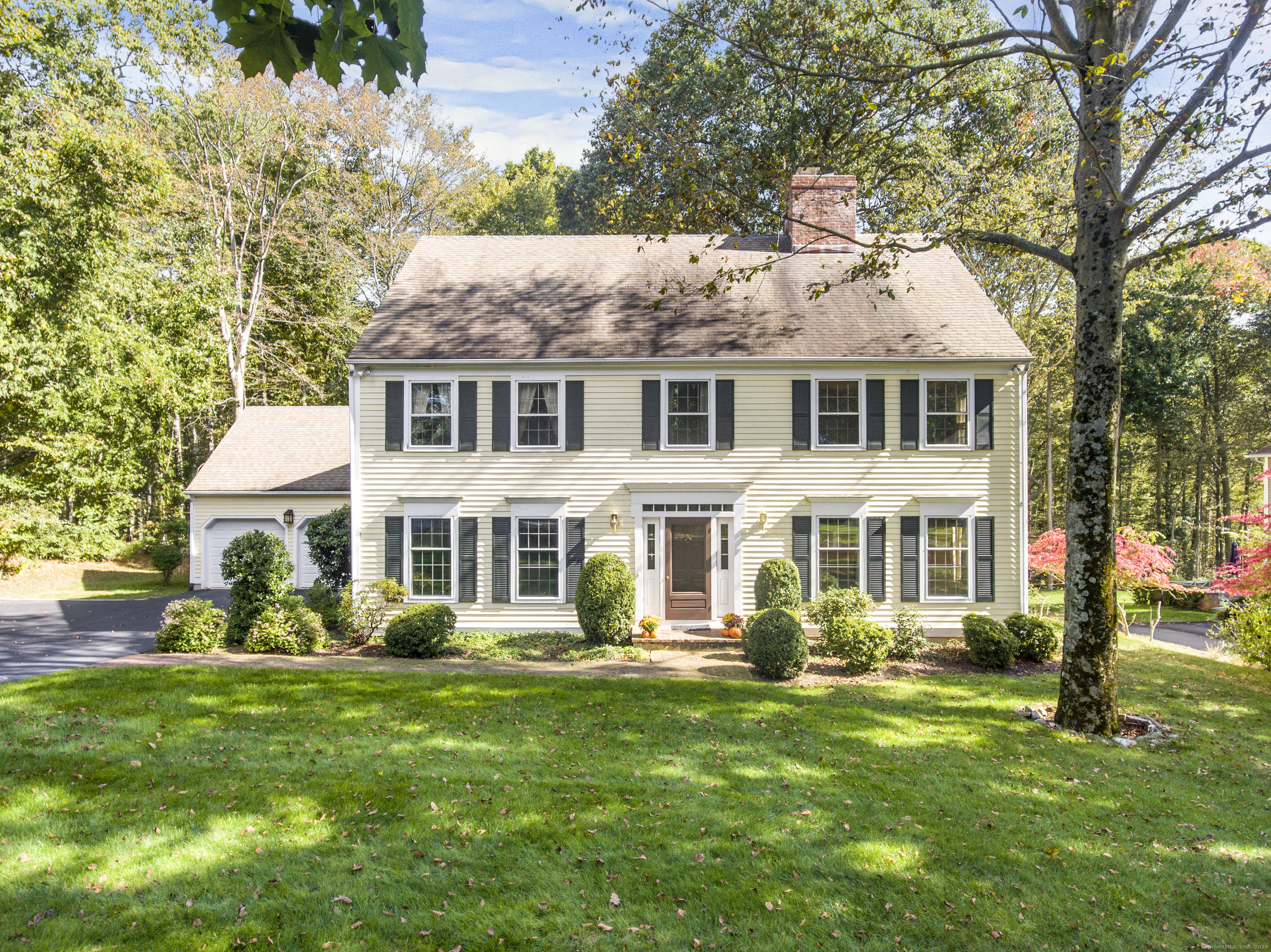 910 Flintlock Road - Classic colonial in coveted Southport Ridge