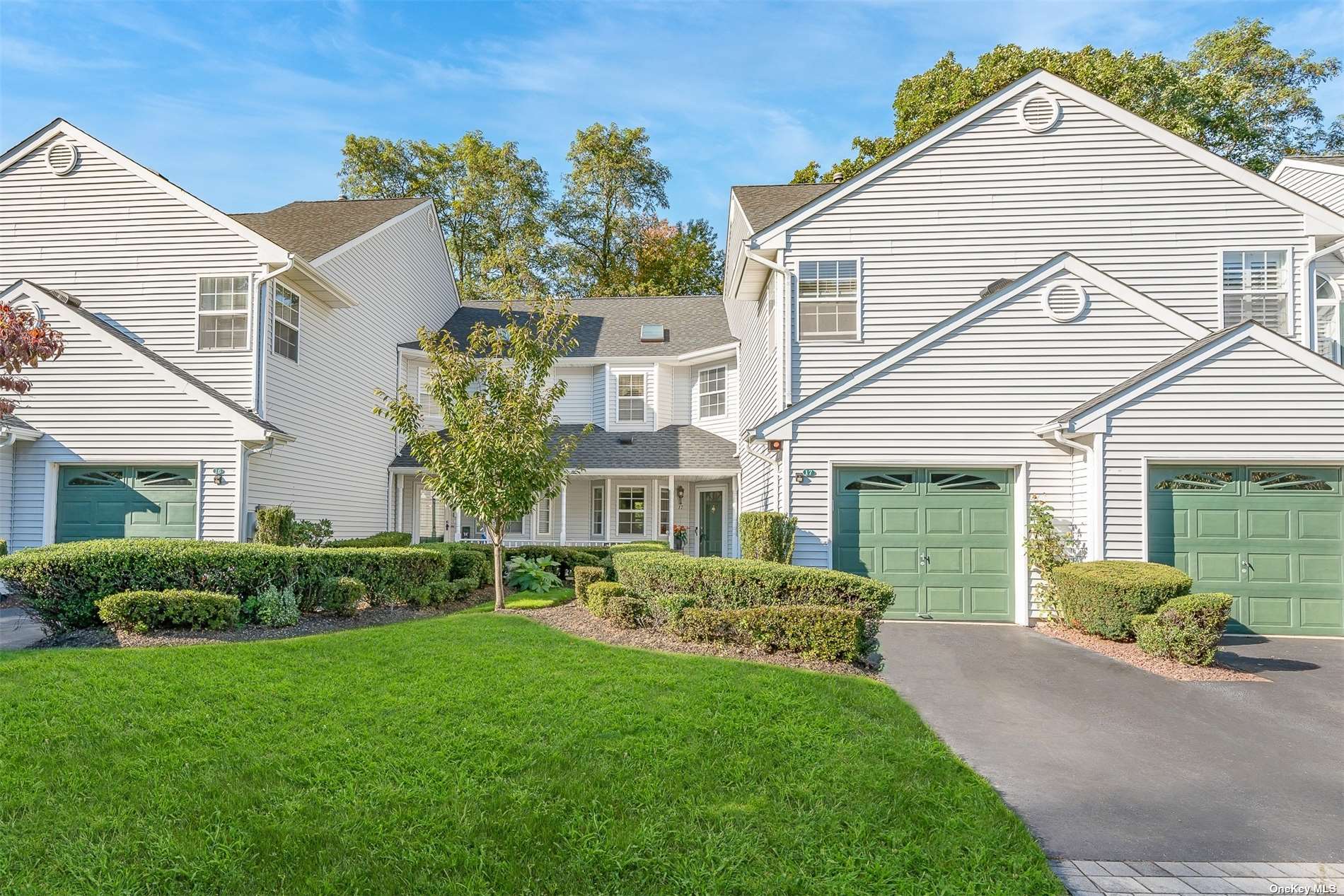 Front of Home with One Car Garage