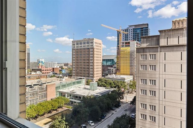 $394,000 | 1120 Texas Street, Unit 9B | Downtown Houston