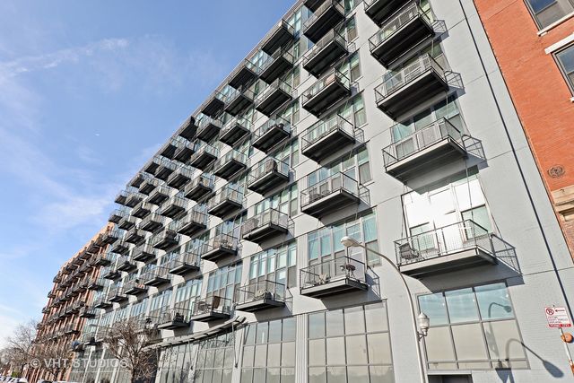 $2,300 | 1224 West Van Buren Street, Unit 322 | The Vanguard Loft