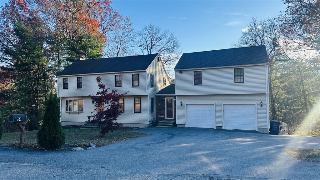 front view of house with a yard