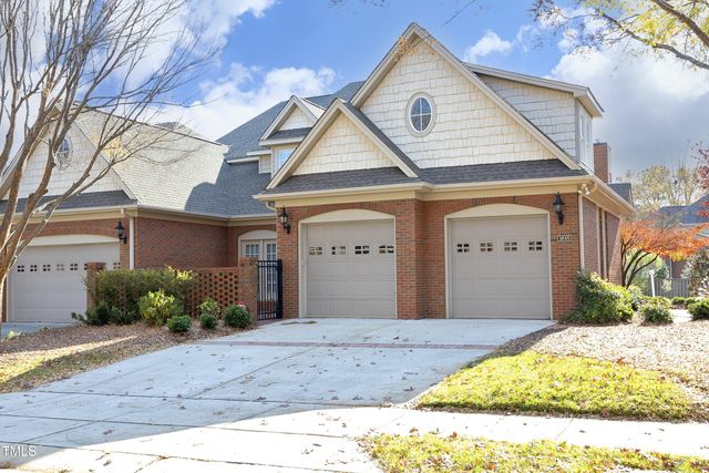 $775,000 | 1835 Middlebrook Drive | Traemoor Village