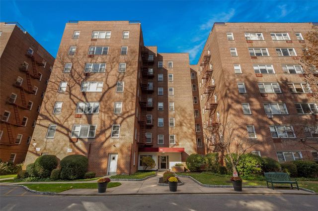 $179,000 | 611 Palmer Road, Unit 4S | Lawrence Park West