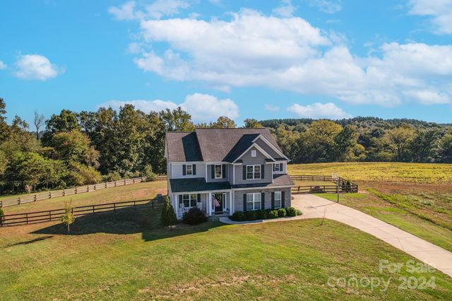 $550,000 | 4051 Avis Way | Goose Creek Township - Union County