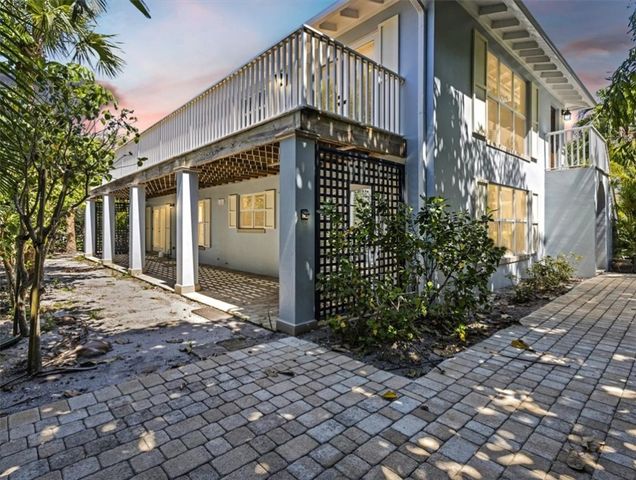 $725,000 | 924 Coquina Lane, Unit 3 | Oceanside