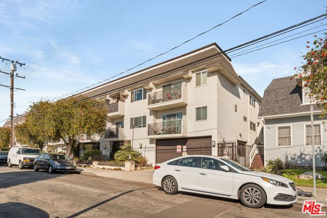 $689,000 | 2721 2nd Street, Unit 109 | Santa Monica