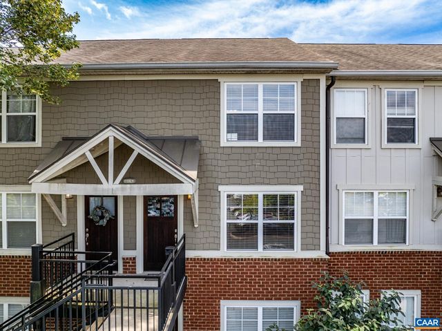 $294,900 | 1855 Candlewood Court, Unit 204